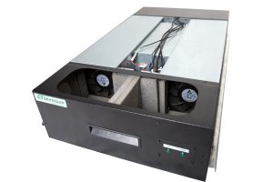 VIST AcoustiRACK. Нижний модуль вентиляции и шумогашения Silentium ActiveSilencer Fan Tray (ASFT) со снятой крышкой.